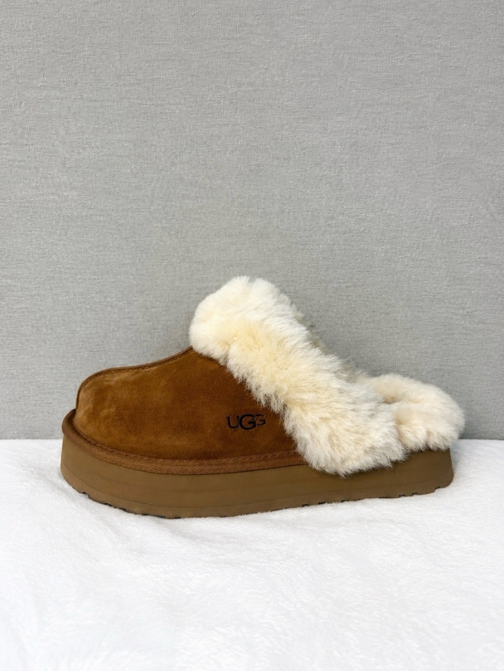 NWT UGG Disquette Slippers Chestnut Platform Shearling | Size 7